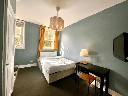 Kensington Gardens - image 8