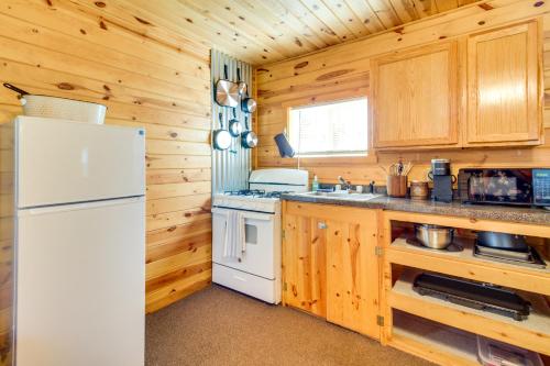Boat + Fish on Mille Lacs Lake: ‘Walleye Cabin’ in Deerwood (MN)
