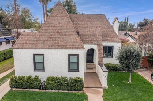 French Chateau Style Home on Most Desirable Street in Redlands, USA