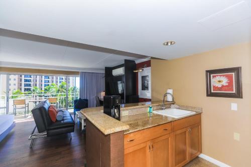 Ilikai Tower 420 Lagoon View 1BR - image 40