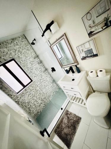 Charming 3-bedroom house with WiFi, AC in pleasant North Miami in North Miami, USA