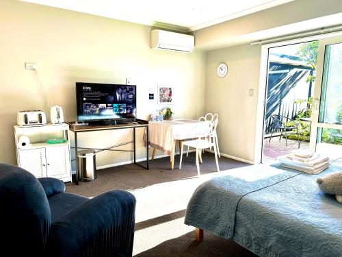 Private Guest Suite in Albany,Rosedale Amazing Bed,Netflix,Private Garden, Auckland (photo 10)