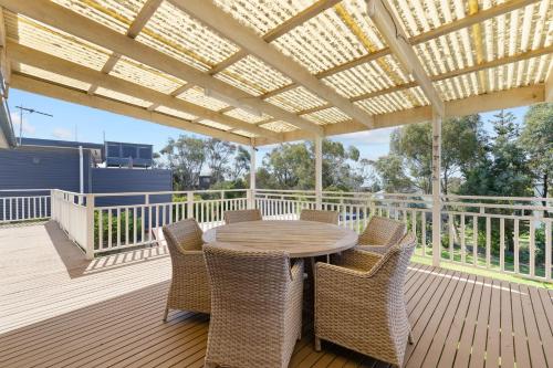 Leura on Ophir in Ventnor