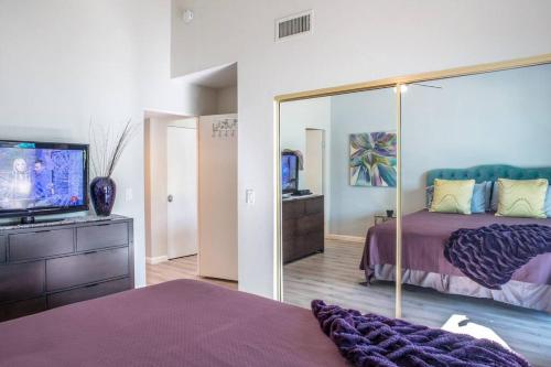 Palm Desert Gem in a Walk-to-all-neighborhood in Palm Desert, USA
