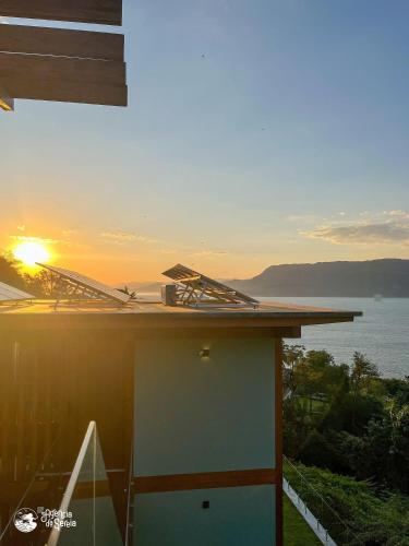 Casa moderna com vista mar panorâmica em Ilhabela Casa moderna com vista mar panorâmica em Ilhabela