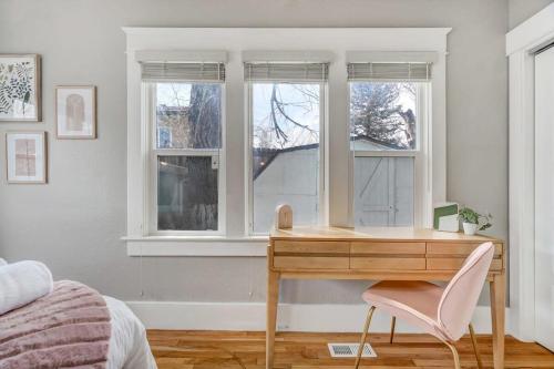 Institute Aura! Family Home w Quiet Workspace - image 2