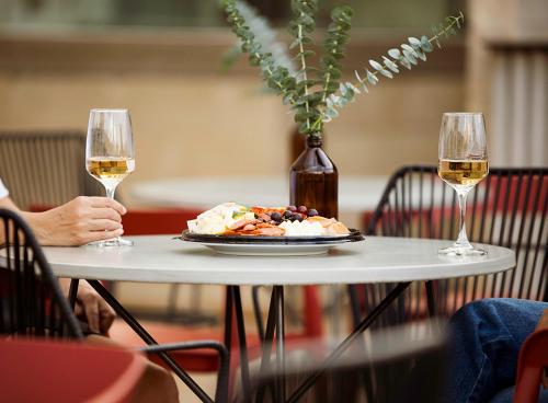 Cytrico Hotel Laureles Estadio - Photo 5