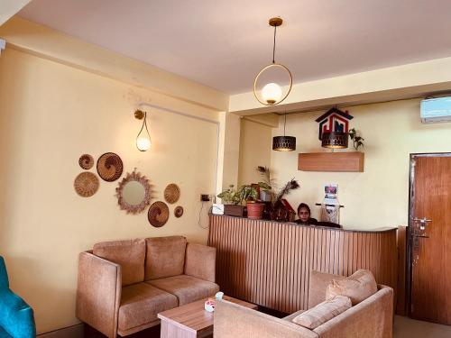 Lobby, Homotel International near Pashupatinath Temple