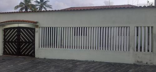 Casa de Praia com piscina - Itanhaem in ชาร์ดิงดาสปาลเมย์ราส