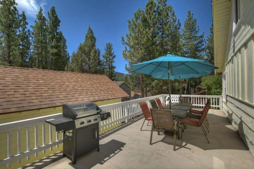 Sunshine Cabin Comfortable, Cozy 2 Story Getaway in Big Bear Lake, USA