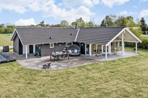 Awesome Home In Stege With 4 Bedrooms And Wifi