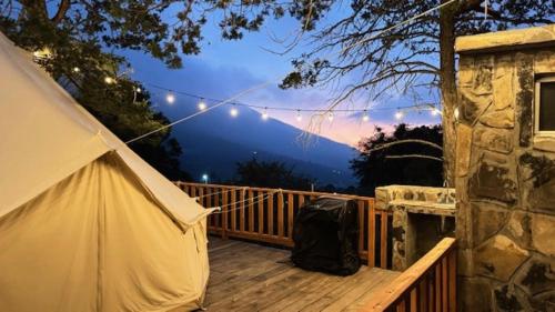 . Glamping MORET, Glamping Tent M4