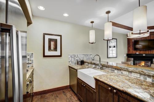 Luxury 1 Bedroom Condo with Slopeside View condo in Breckenridge, USA