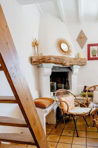 Chambre atypique dans café healthy (Chambre atypique dans cafe healthy) in Saint-Paul-de-Vence