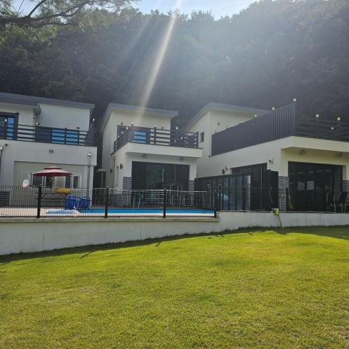 Wonju Gwirae 630 Dog Pool Villa in ควีแร-มย็อน