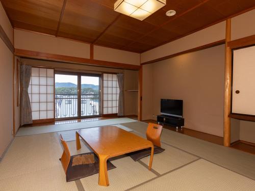 Japanese-Style Room