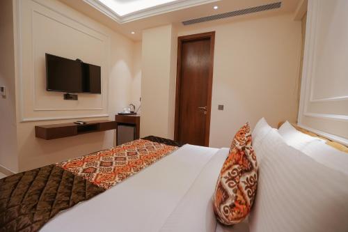 Standard Double Room room in Country Inn Hall of Heritage Amritsar–6 Mins to Golden Temple