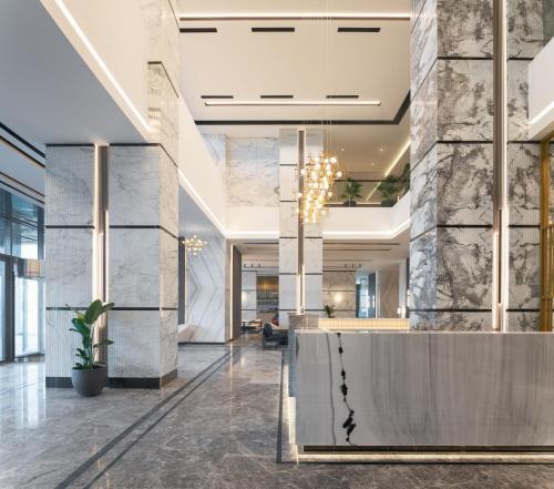 Empfangshalle, Park Inn by Radisson Hotel & Apartments Kuwait in Kuwait-Stadt