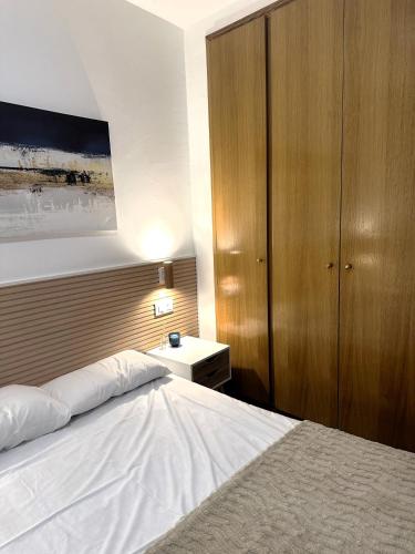 One-Bedroom Apartment image 9