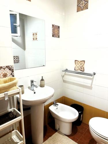 One-Bedroom Apartment image 6