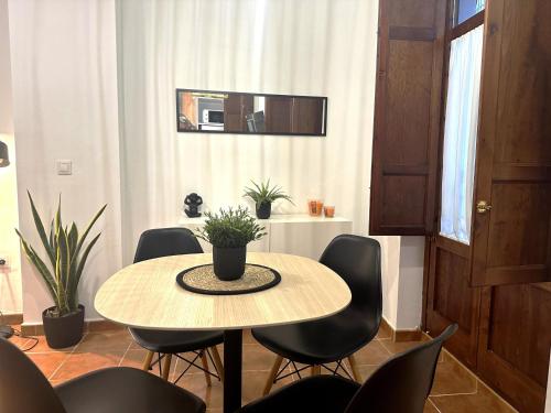 One-Bedroom Apartment image 1