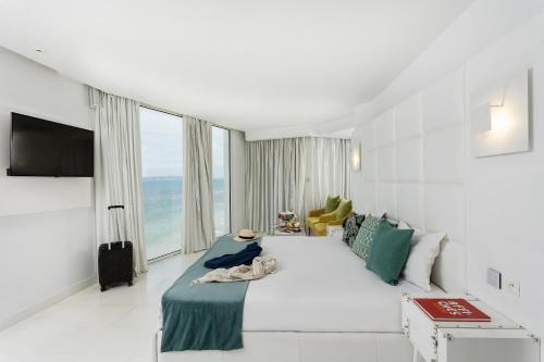 公共休息室/电视室, 拉图尔布兰奇酒店 (HOTEL LA TOUR BLANCHE) in 拉马沙