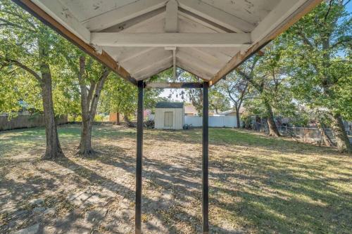 Walk To A-Train, Mins To TWU And UNT! 2BR In Denton in Denton, USA