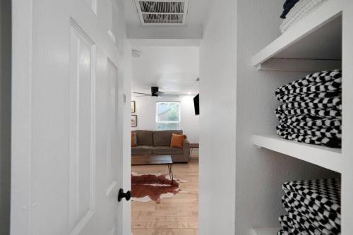Walk To A-Train, Mins To TWU And UNT! 2BR In Denton in Denton, USA
