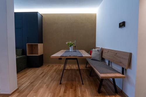 Létesítmények, Das Larix in Neder