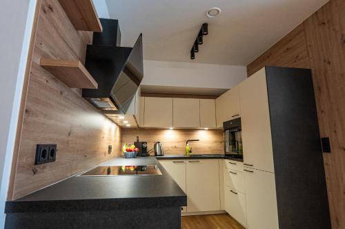 Konyha, Das Larix in Neder