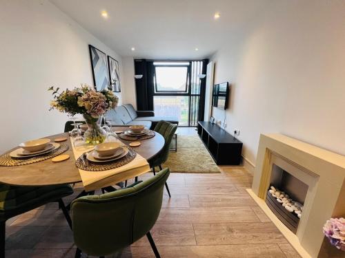 FT8 Brick Lane Apartments, London