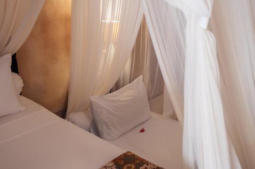 Gili Asahan Eco Lodge & Restaurant Room Type - Yoga House with Free Return Boat from Kepo Harbor to Gili Asahan