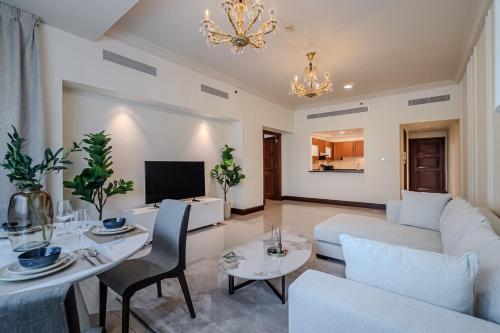 Apartment with Palm Jumeirah view I Golden Mile - image 13