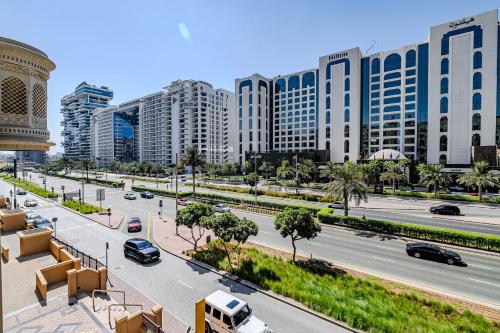 Apartment with Palm Jumeirah view I Golden Mile - main image