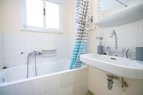 Metaxourgio 2 person apartment by MPS, Atenas (foto 6)