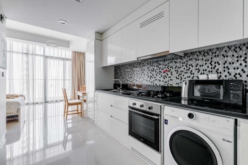 Lux BnB Aykon City - image 13