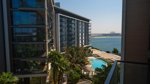 Exterior view, Bluewaters Island - Luxury 2BR with Ain View by TLRE Holiday Homes in Bluewaters Island