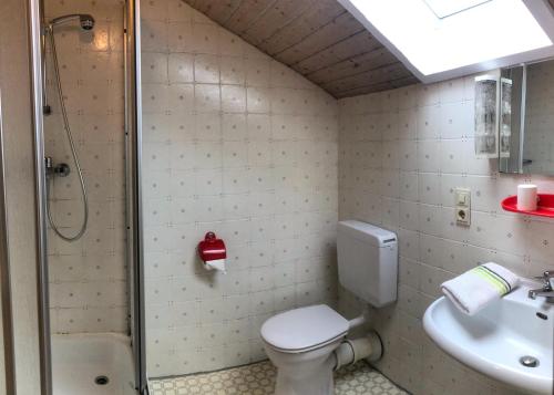 מקלחת, Ferienwohnungen "Zum Bauern" in Bad Aibling