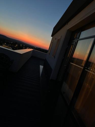 A környék, The Penthouse in Vászló