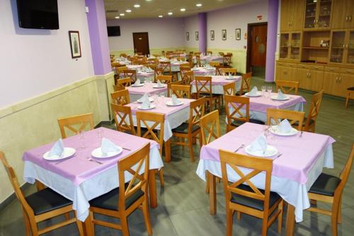 Hotel Reyes De Leon in Santa Maria Del Paramo