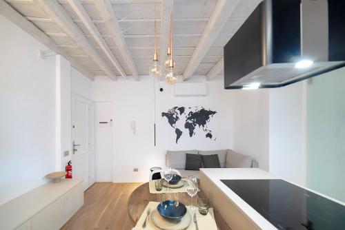 LAND HERE APARTMENT in a CITY CENTER, Bergamo (fotografie 3)