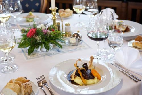 Admiral Botel - image 7