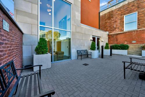 Bright and Modern Studio in Louisville # 403 - image 7