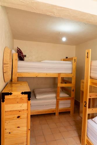 1 bunk bed