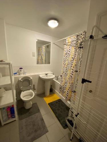 The Right Place. A Fabulous/Cozy Double Room, Londyn (zdjęcie 9)