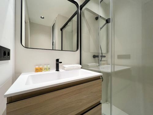 Four-Bedroom Apartment image 10