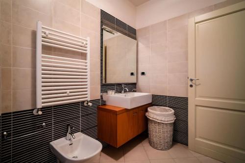 5 Min From Trastevere Rome Chic Apartment, Rzym (zdjęcie 3)