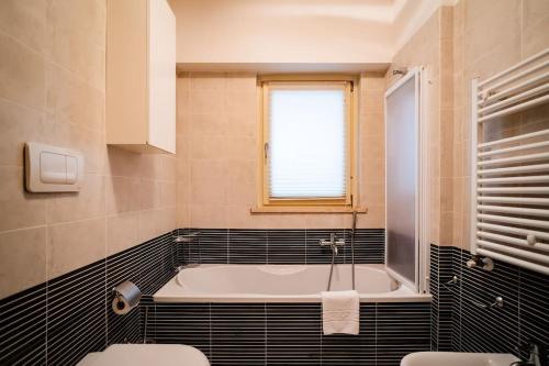 5 Min From Trastevere Rome Chic Apartment, Rzym (zdjęcie 5)