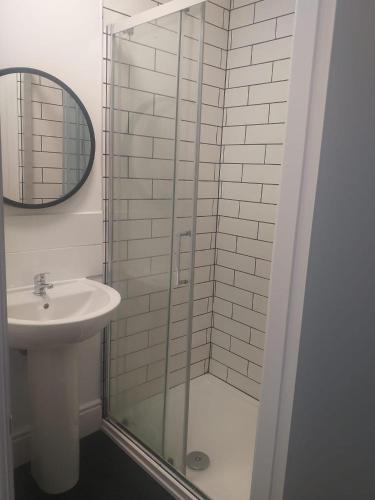 Liverpool 3-Bed House - Near City Center, Liverpool (photo 9)