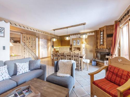 Duplex 4 Ch. avec Piscine, Spa, Ski aux Pistes - FR-1-461-14 in Villarencel